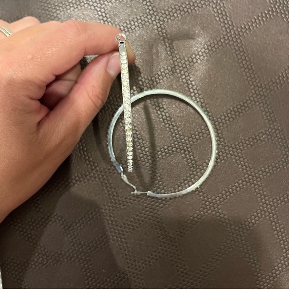 3 pairs hoop earrings - Picture 7 of 7